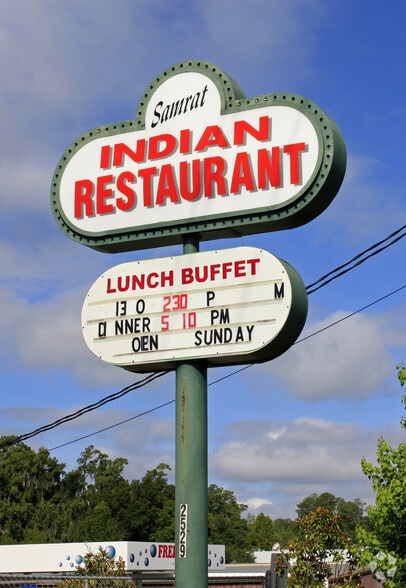 More Photos Of 2529 Apalachee Pky, Tallahassee Restaurant For Lease