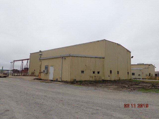 More Photos Of 4703 S Lewis St, New Iberia Warehouse For Lease