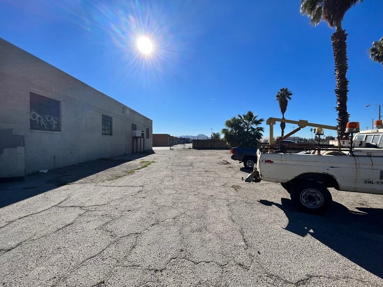 More Photos Of 112 N Arrowhead Ave, San Bernardino Warehouse For Lease