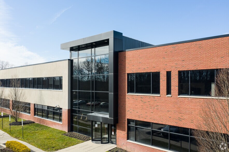 More Photos Of 4814 Outlook Dr, Wall Township Office For Lease