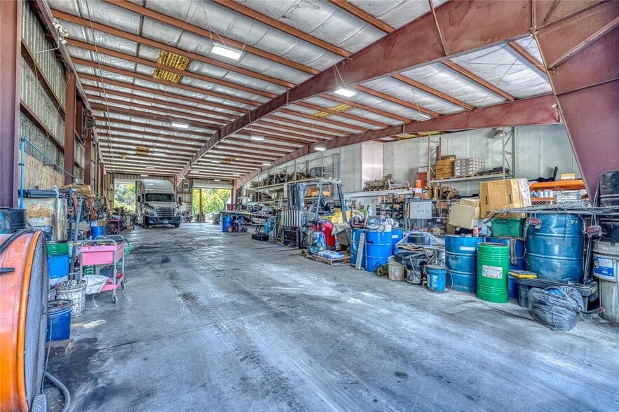 More Photos Of 1330 US 17, Seville Warehouse For Sale