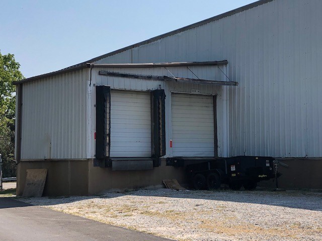 More Photos Of 95 Riverview Dr, Bowling Green Warehouse For Lease
