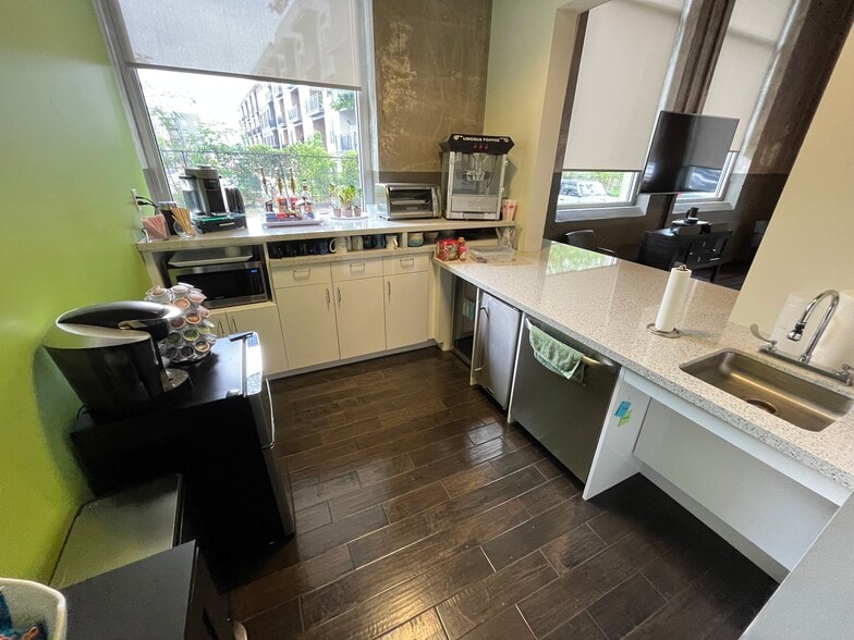 More Photos Of 2459 Wilkinson Blvd, Charlotte Loft Creative Space For Lease