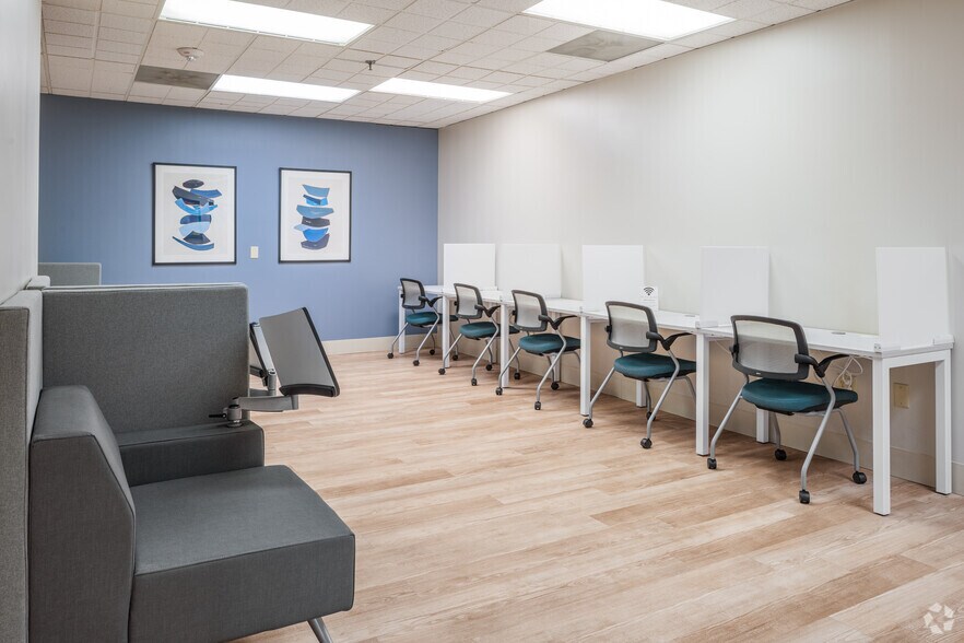 More Photos Of 231 S Bemiston Ave, Clayton Coworking Space