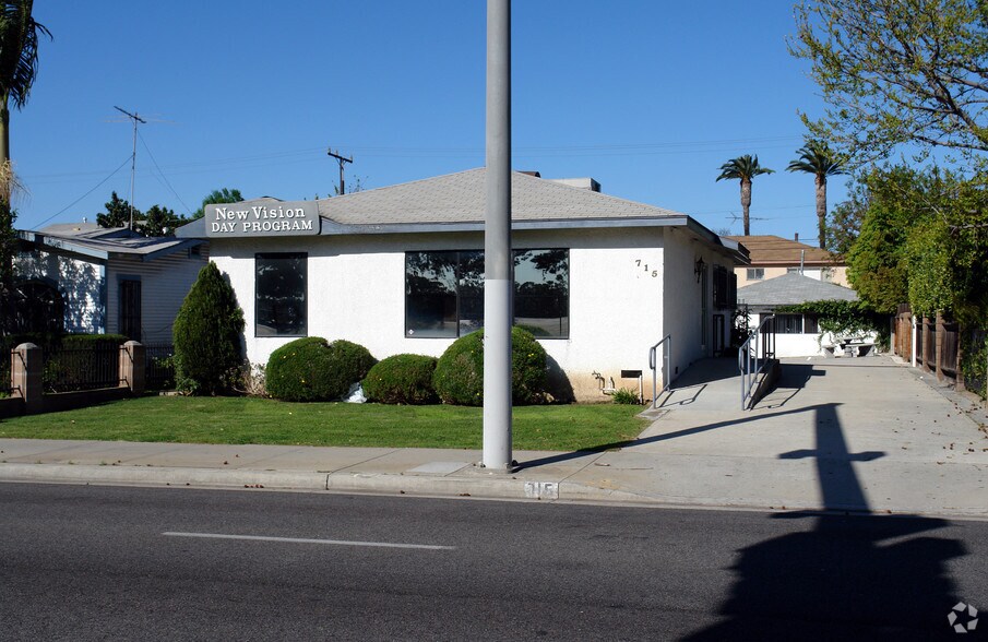Primary Photo Of 715 S Prairie Ave, Inglewood Daycare Center For Lease