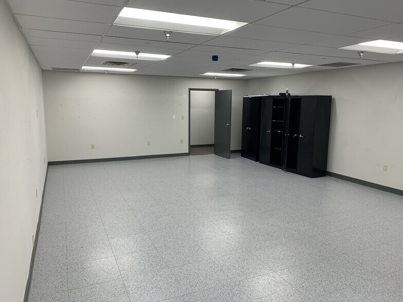 More Photos Of 634 Anchors St NW, Fort Walton Beach Office For Lease