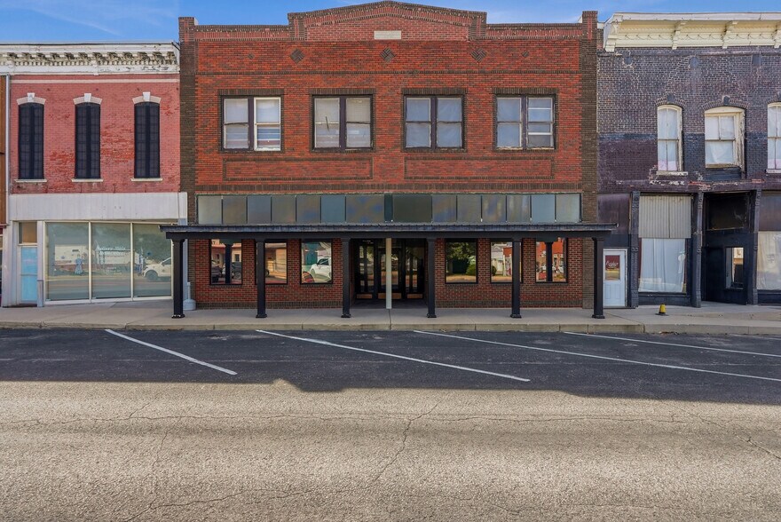 More Photos Of 204 S Broadway, Salisbury Specialty For Sale