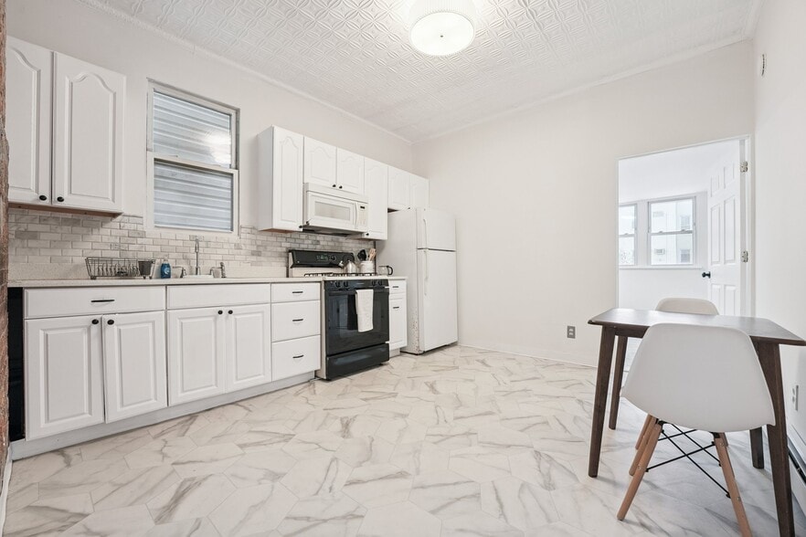 More Photos Of 910 19th St, Union City Multifamily For Sale