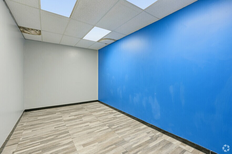 More Photos Of 8240 Antoine Dr, Houston Medical For Sale