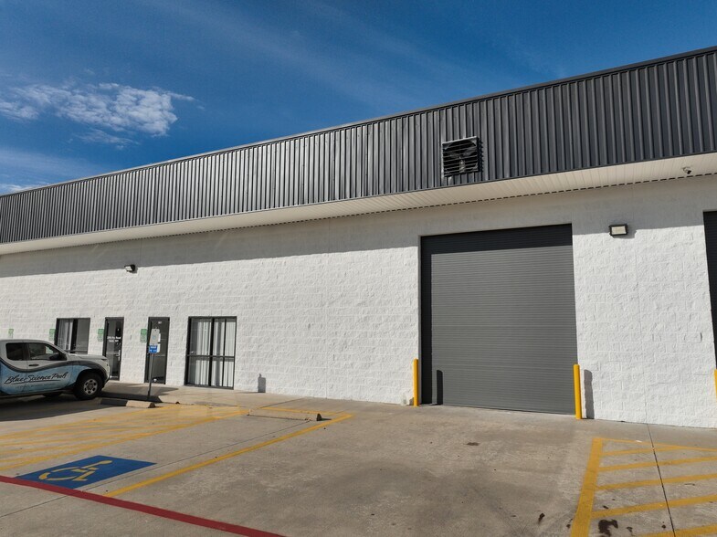 More Photos Of 3115 Fry Rd, Katy Unknown For Lease