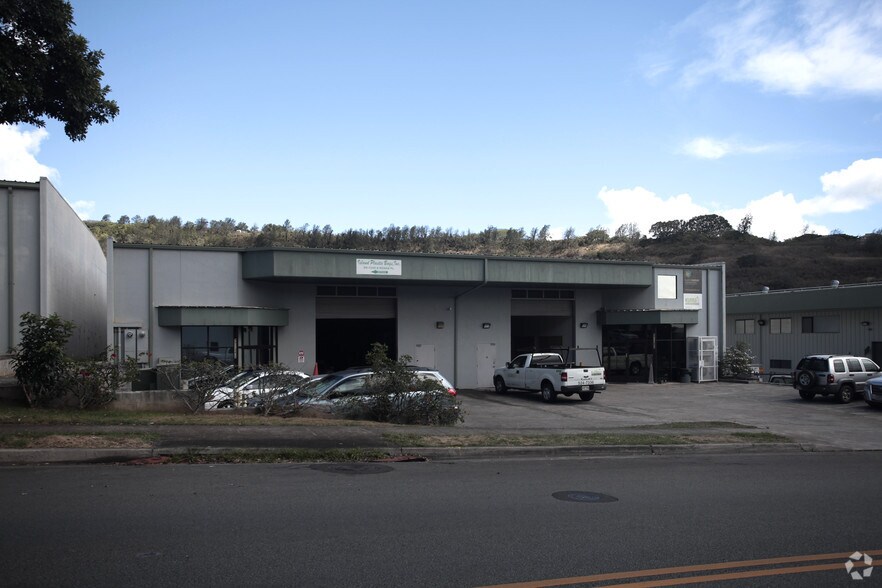 More Photos Of 99-1342 Koaha Pl, Honolulu Warehouse For Lease