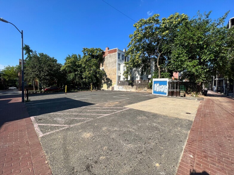 More Photos Of 1626-1630 14th St NW, Washington Storefront Retail Office For Lease