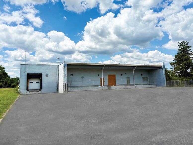 More Photos Of 2345 Southwest Blvd, Grove City Warehouse For Lease