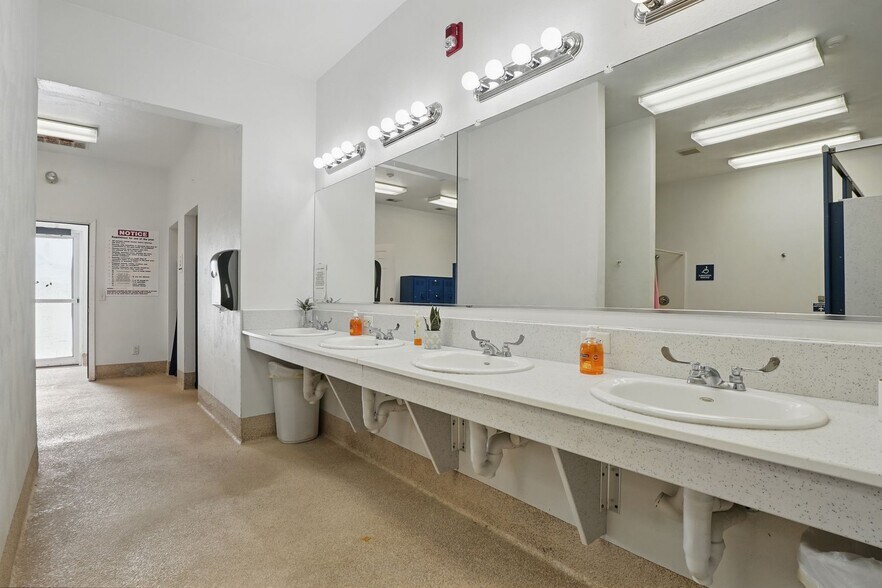 More Photos Of 507 Pittsburgh St, Springdale Rehabilitation Center For Sale