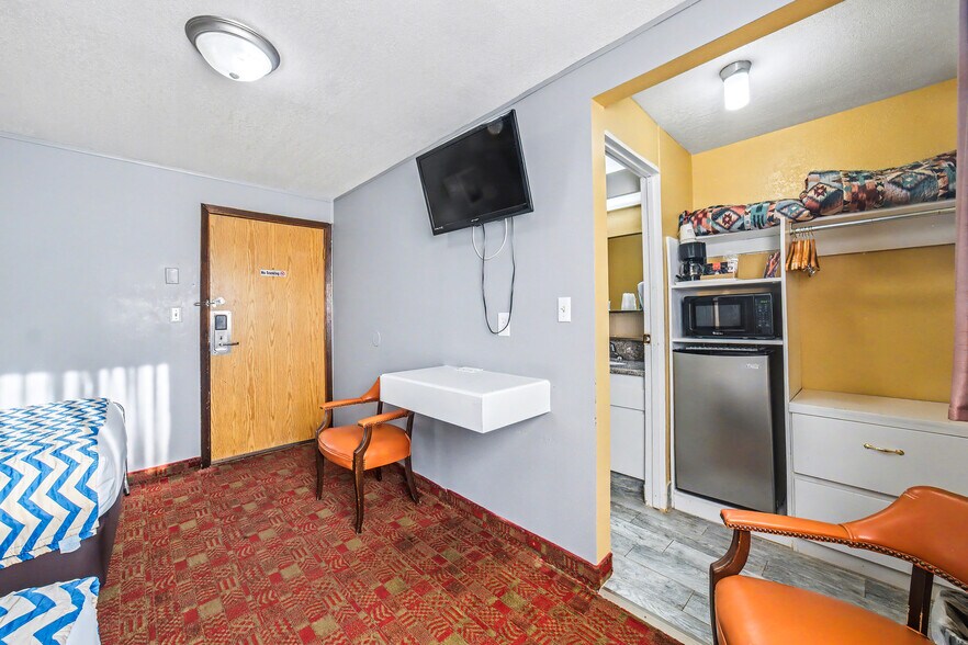 More Photos Of 386 E 300 S, Kanab Hotel For Sale