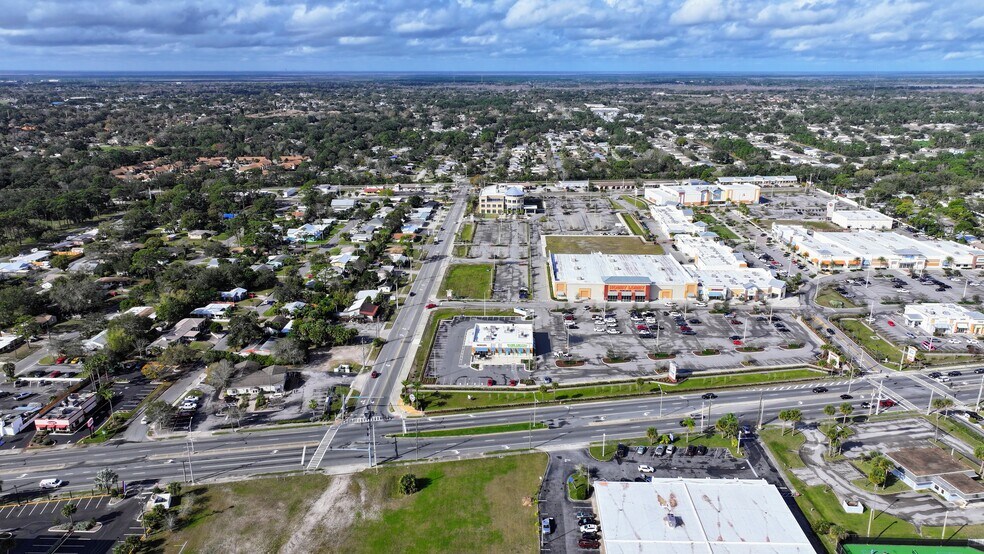 More Photos Of 2560 S Washington Ave, Titusville Restaurant For Sale