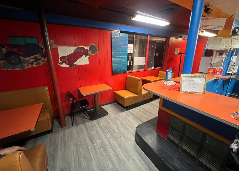 More Photos Of 115 Springfield St, Dayton Storefront Retail Residential For Lease