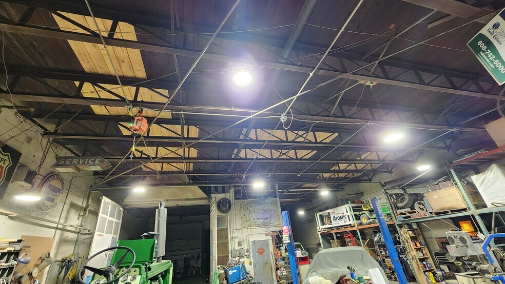 More Photos Of 109 S Main St, Marion Manufacturing For Sale