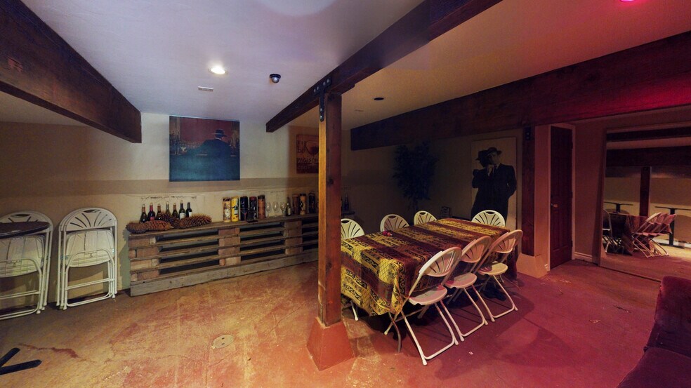 More Photos Of 815 Arrowhead Villa Dr, Crest Hotel For Sale