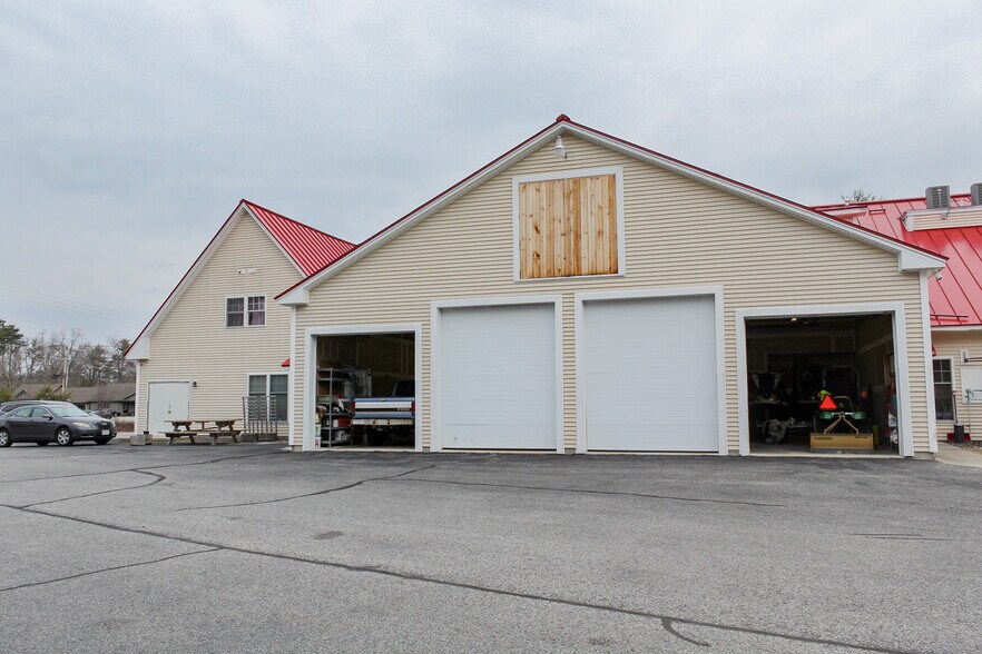 More Photos Of 185 Main St, Cornish Freestanding For Sale
