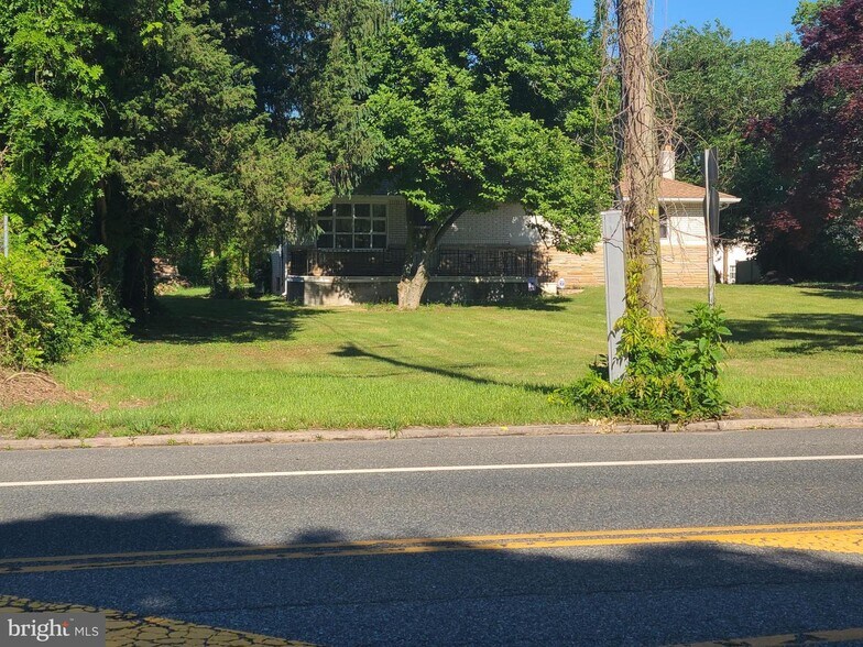 More Photos Of 317 N Tuckahoe Rd, Williamstown Industrial For Sale