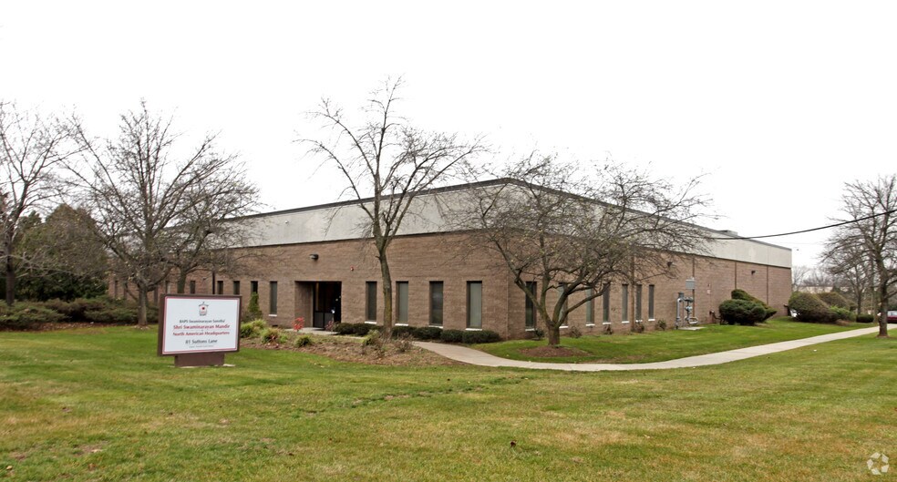 More Photos Of 81 Suttons Ln, Piscataway Warehouse For Lease