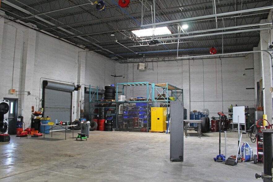 More Photos Of 101 Ritchie Rd, Capitol Heights Warehouse For Sale