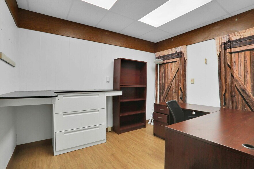 More Photos Of 1712-1736 University Blvd S, Jacksonville Medical For Sale