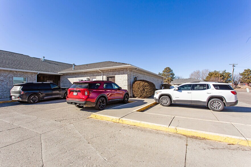 More Photos Of 1263 Bennett Ave, Burley Medical For Sale