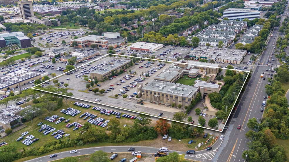 More Photos Of 1000 Stewart Ave, Garden City Research And Development For Sale