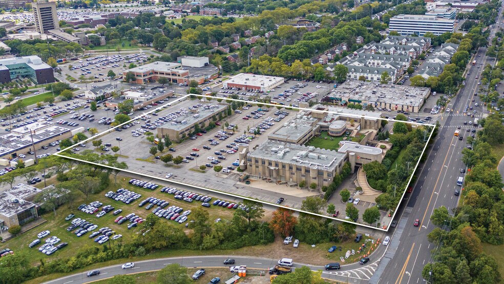 More Photos Of 1000 Stewart Ave, Garden City Research And Development For Sale