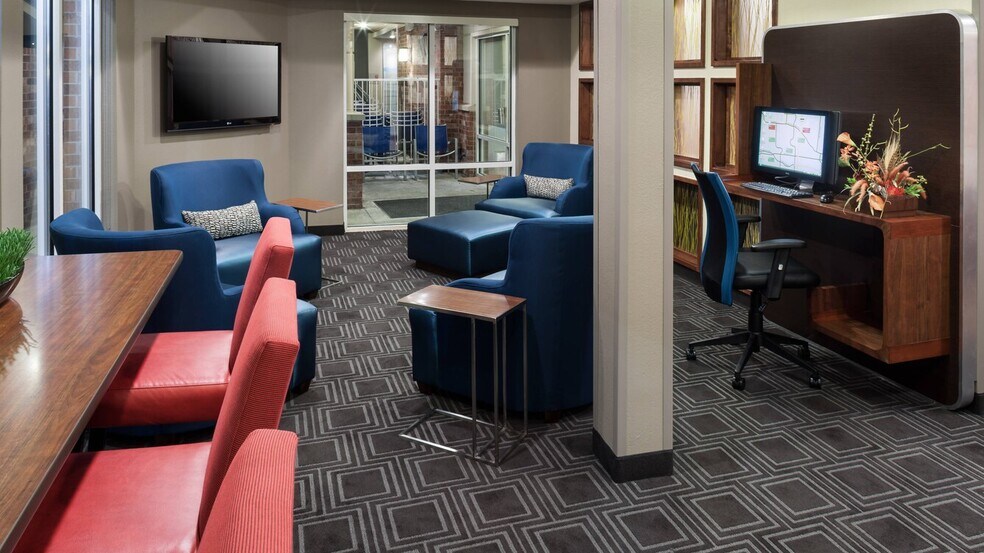 More Photos Of 12 Crossings Ct, Little Rock Hotel For Sale