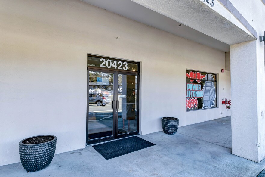 More Photos Of 20423 Highway 99, Lynnwood Freestanding For Sale