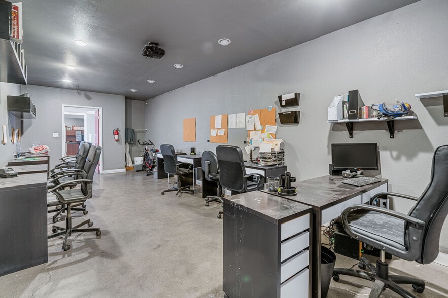 More Photos Of 3030 Martin Luther King Jr Blvd, Lynwood Freestanding For Lease