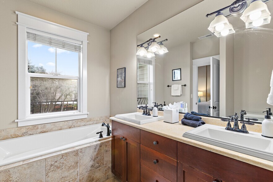 More Photos Of 9414 SE Causey Ave, Happy Valley Apartments For Sale