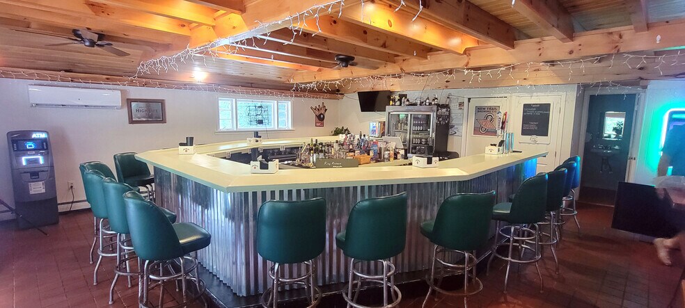 More Photos Of 1597 Hillside Rd, Shavertown General Retail For Sale