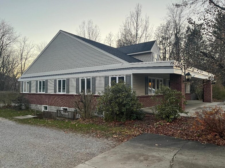 More Photos Of 823 W Spring St, Titusville Medical For Sale