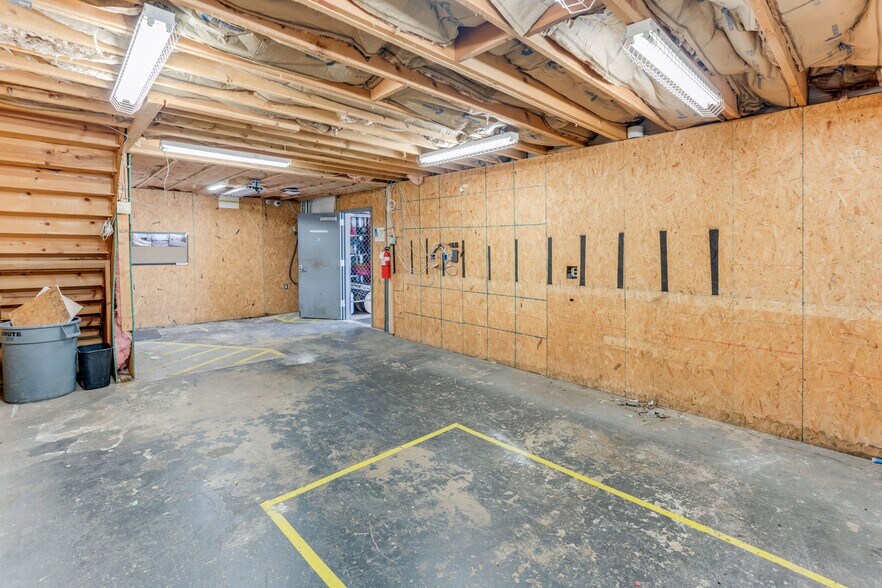 More Photos Of 2050 Fairfax Ave, Cherry Hill Light Distribution For Lease