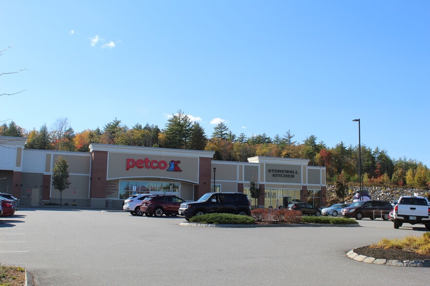 More Photos Of 92 Farmington Rd, Rochester Unknown For Lease