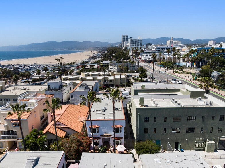 More Photos Of 35 Arcadia Ter, Santa Monica Apartments For Sale