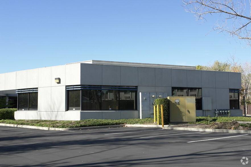 Primary Photo Of 5139-5145 Johnson Dr, Pleasanton Office For Lease