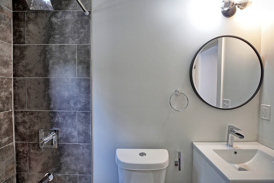 More Photos Of 1026 Ashby Grv SW, Atlanta Apartments For Sale