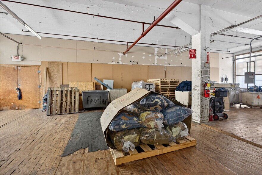 More Photos Of 747-763 Pittston St, Allentown Warehouse For Sale