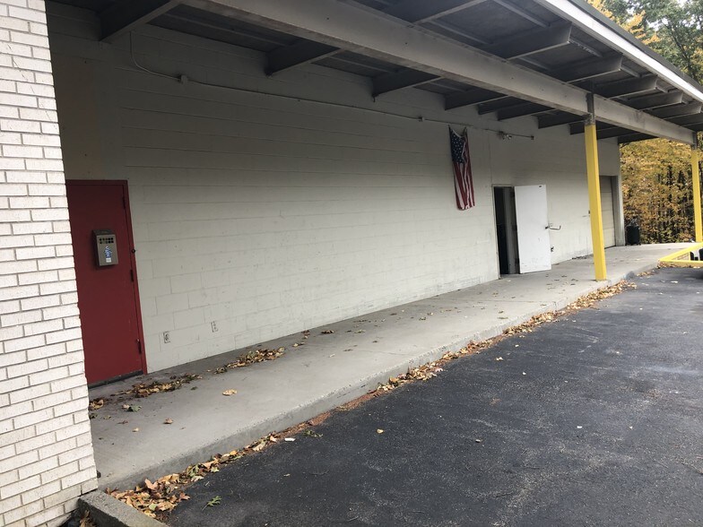 More Photos Of 271 Jenckes Hill Rd, Lincoln Manufacturing For Sale