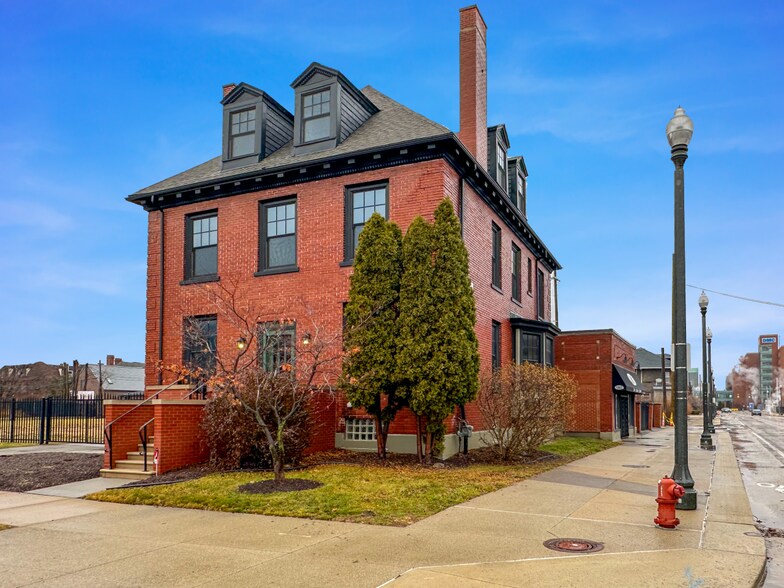 323 Erskine St, Detroit, MI 48201 Retail For Lease