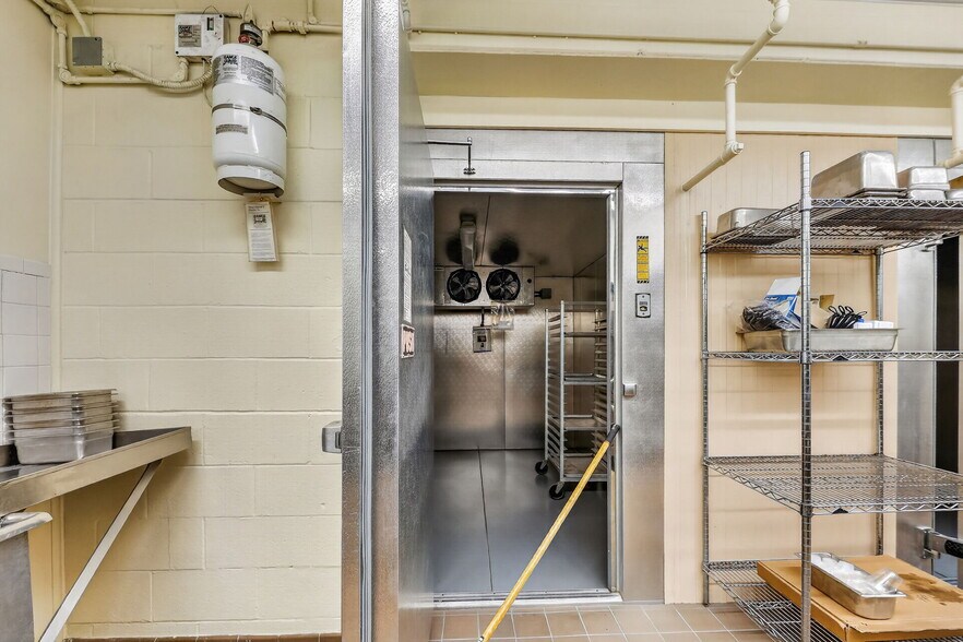 More Photos Of 106 Hospital Dr, Smithville Assisted Living For Sale
