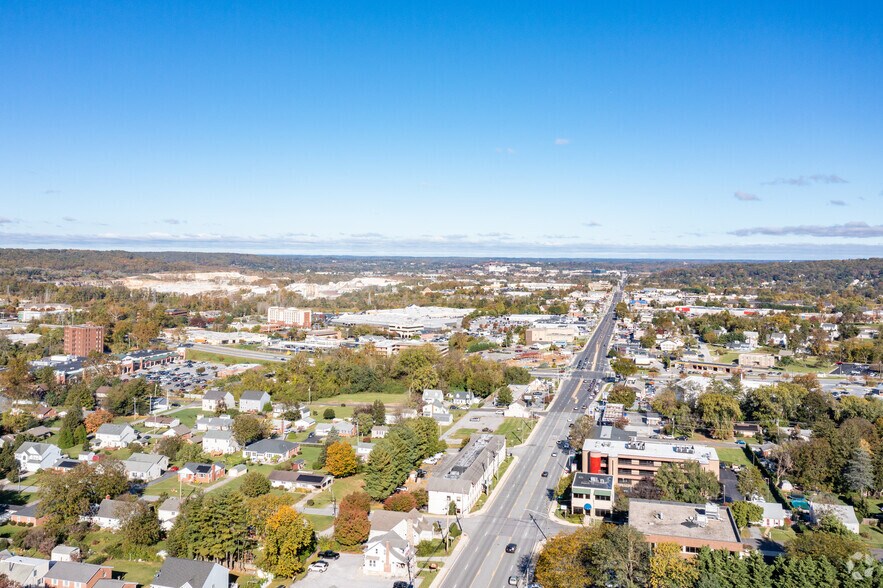 More Photos Of 2400 York Rd, Timonium Office For Lease