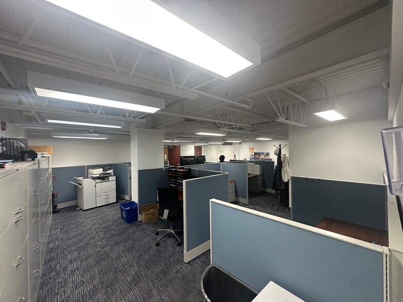 More Photos Of 7053 Rivers Ave, Charleston Office For Sale