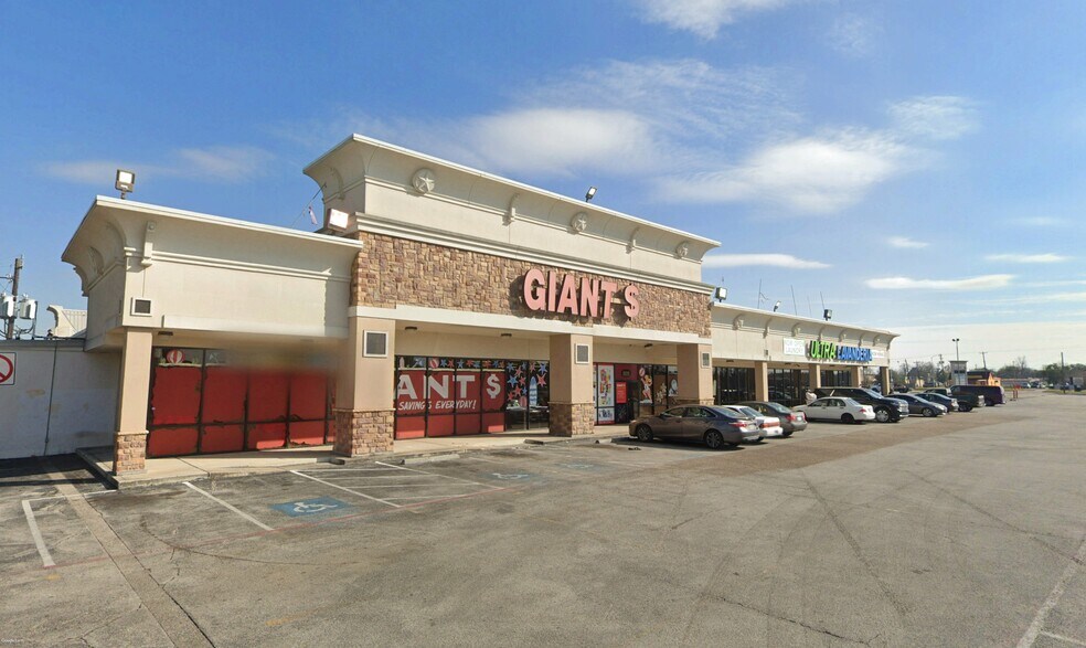 More Photos Of 2731-2801 Red Bluff Rd, Pasadena Unknown For Lease