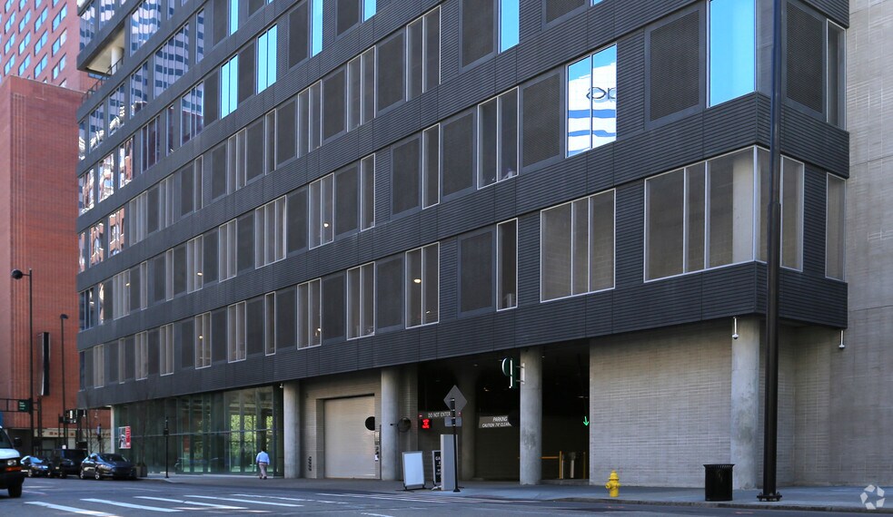 More Photos Of 100 W 5th St, Cincinnati Office For Lease